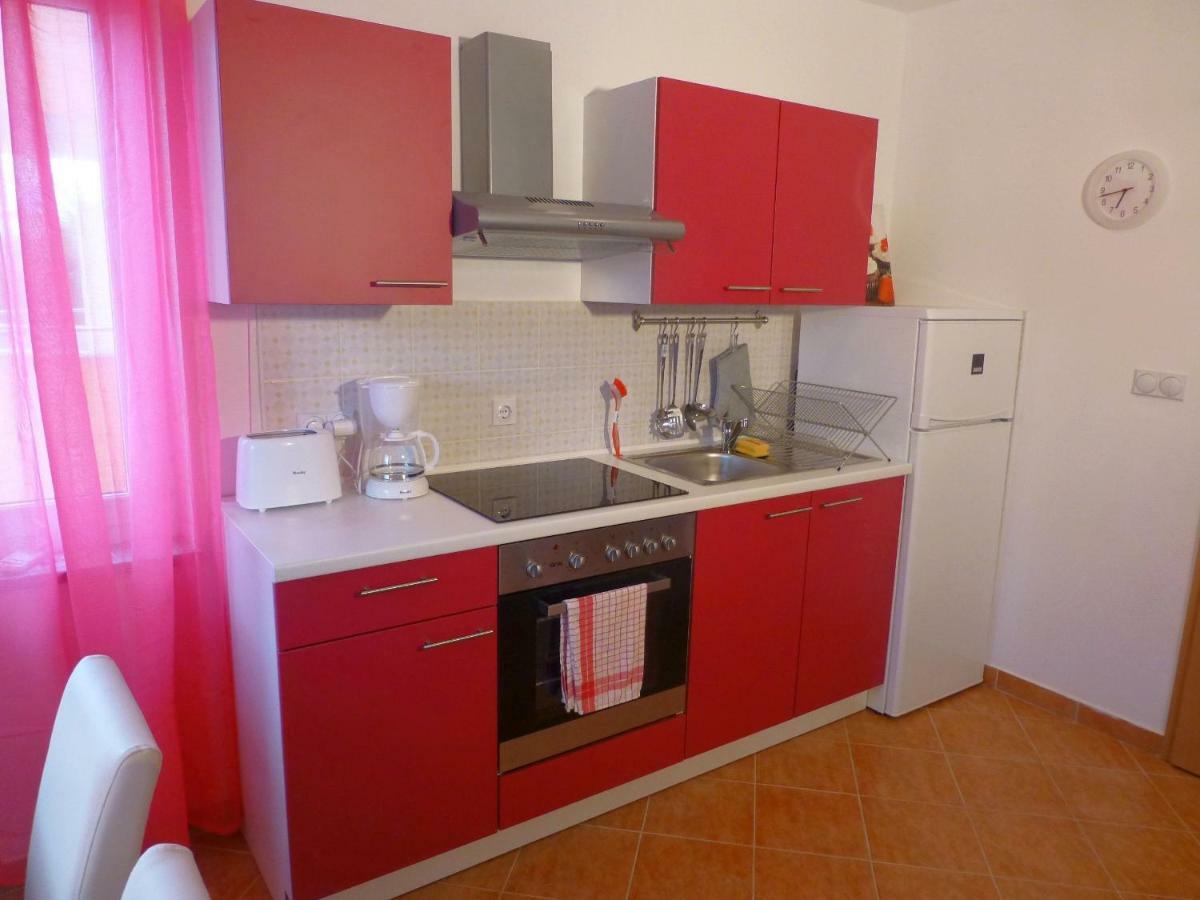 Apartments Kvesic Šilo Eksteriør bilde